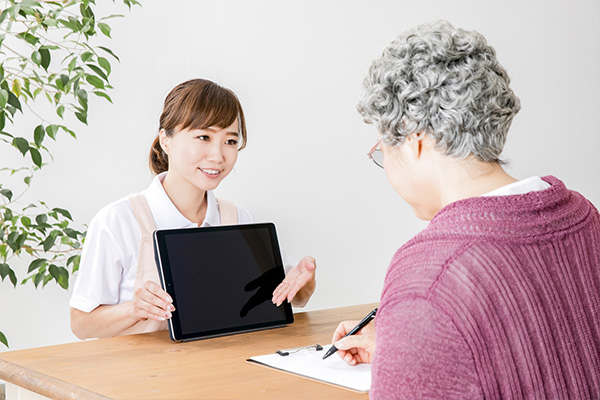 患者さん向けの説明ツール整備で、業務効率と広報力が高まる理由